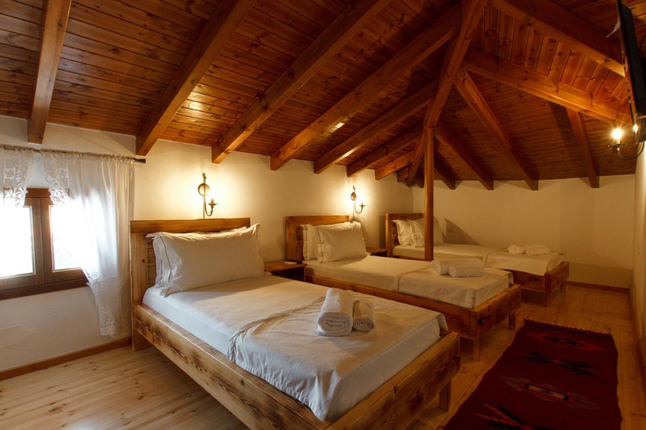 Hotel Sarajet 1821 Gjirokastër المظهر الخارجي الصورة