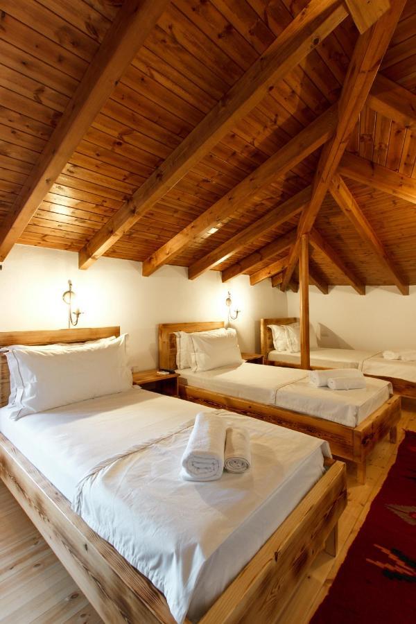 Hotel Sarajet 1821 Gjirokastër المظهر الخارجي الصورة