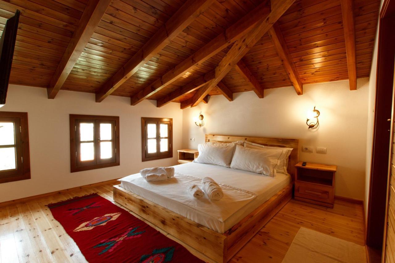 Hotel Sarajet 1821 Gjirokastër المظهر الخارجي الصورة