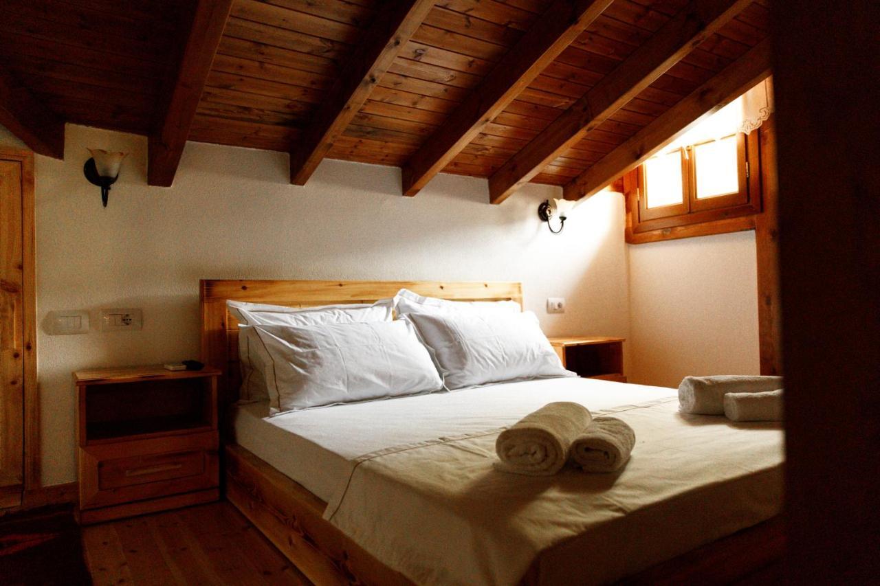 Hotel Sarajet 1821 Gjirokastër المظهر الخارجي الصورة