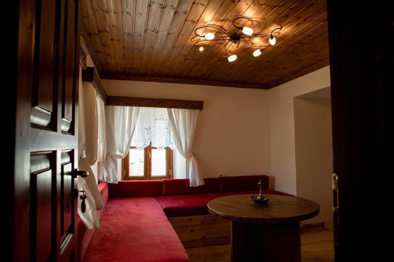 Hotel Sarajet 1821 Gjirokastër المظهر الخارجي الصورة
