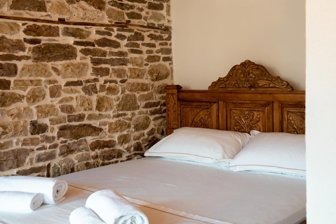 Hotel Sarajet 1821 Gjirokastër المظهر الخارجي الصورة